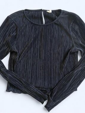 Melrose and Market Black Pleated Long Sleeve Top